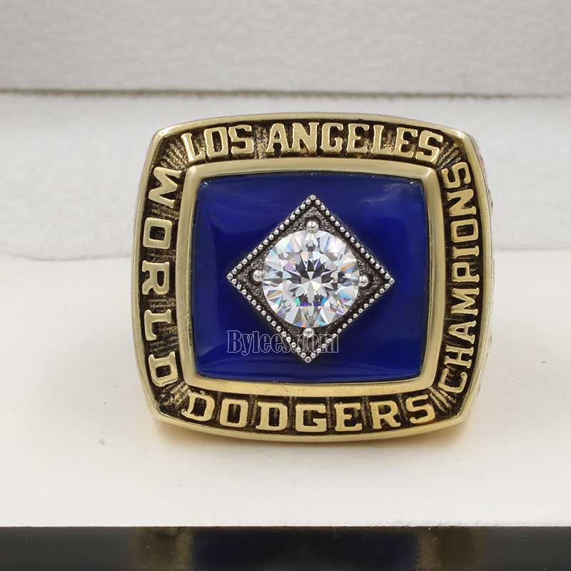 1981 Los Angeles Dodgers World Series Championship Ring - www