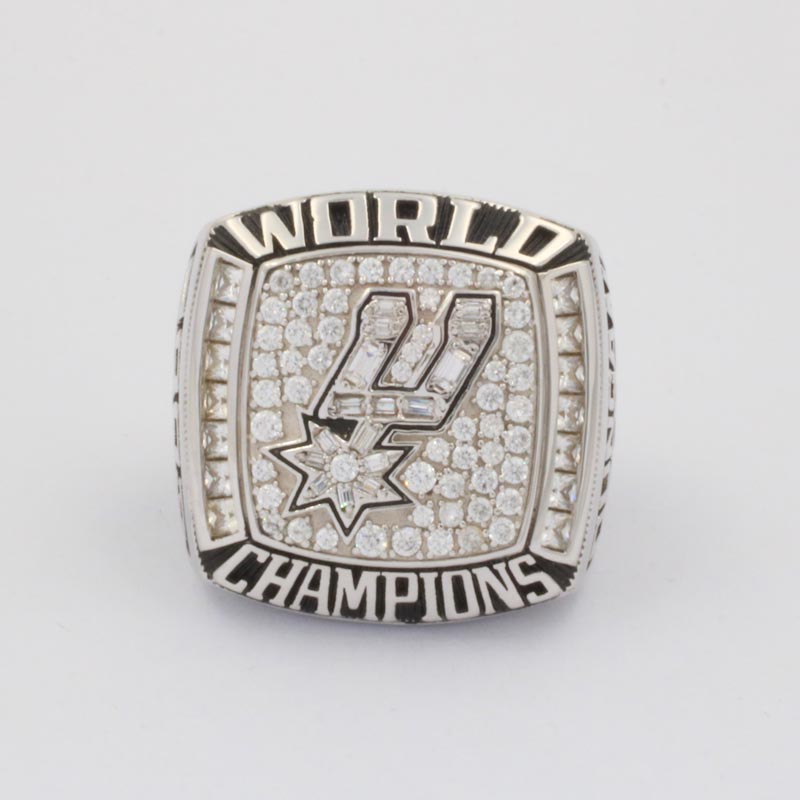 San Antonio Spurs WinCraft 2003 Championship Trophy Pin
