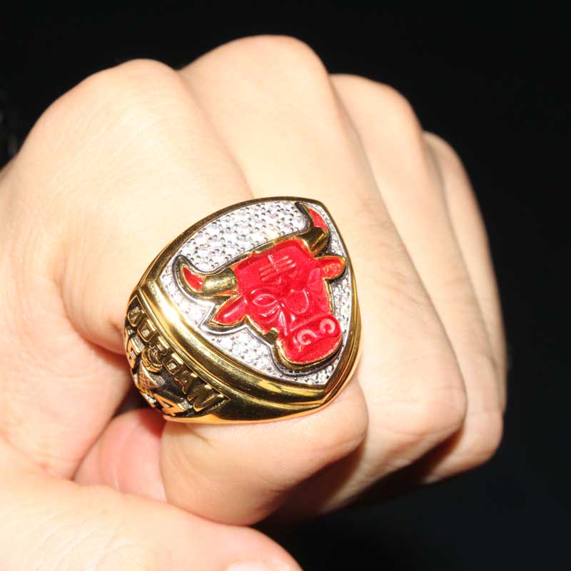 Michael Jordan era' Chicago Bulls ring from 1993 NBA Championship winning  team for sale on