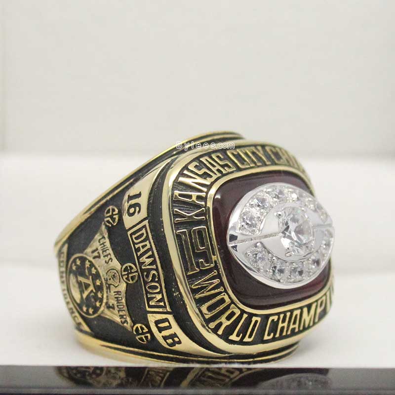 1969 Kansas City Chiefs Super Bowl Championship Ring - www