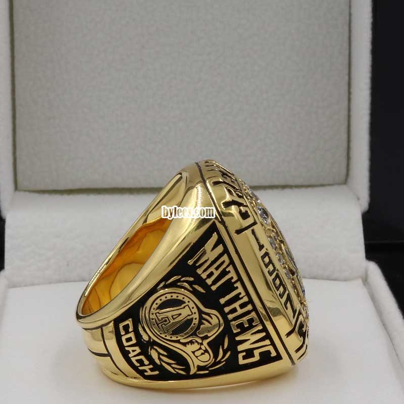 right side view of calgary stampeders grey cup ring 1992